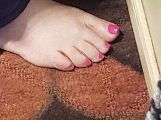 Pink toes 1 of 4