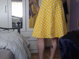 Uellow 6 of 8