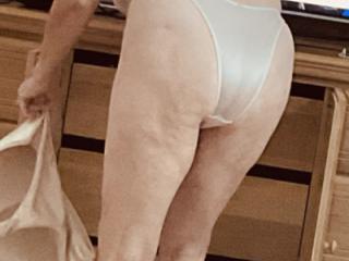 Horny wife for big cocks