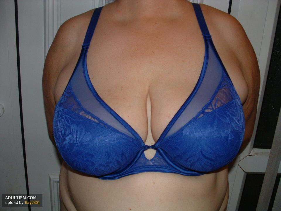 Image 2 of 8