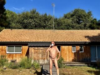 nude man in france 13 of 14