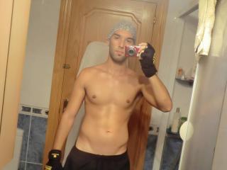 After workout, showing muscles, yeah i know lol 5 of 20