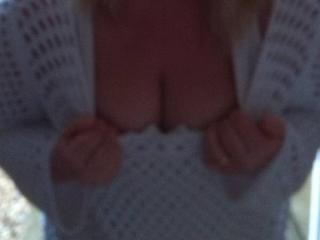 Tits and cleavage 5 of 8