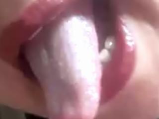 Juicy Lips 3 of 12