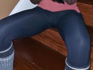Fit Milf in legging and gym clothes 16 of 20