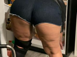 Jean shorts in the kitchen 9 of 20