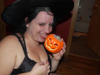 Missy and George (Halloween Blowjob Set) 16 of 20