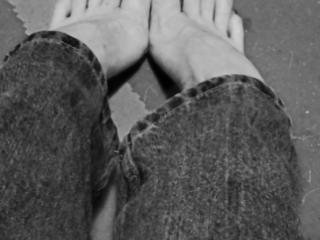 B&W feet pics 3 of 11