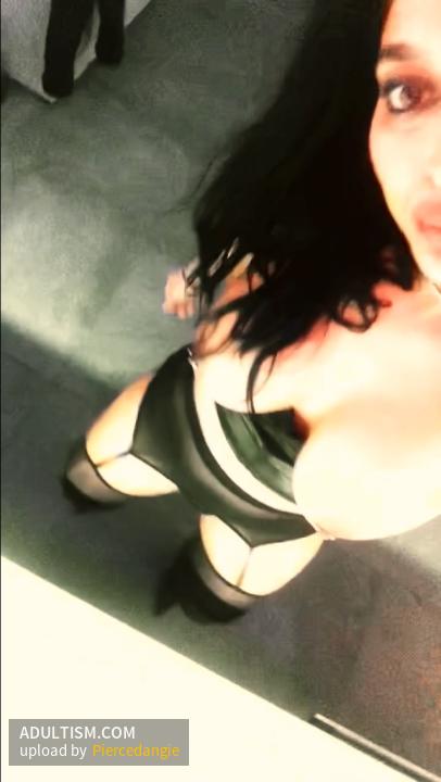 Image 2 of 7