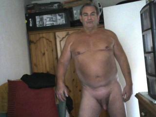 smooth and nude. . . 6 of 8
