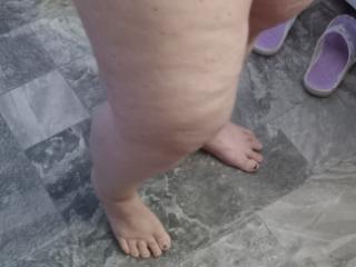 Wife's thighs 4 of 6