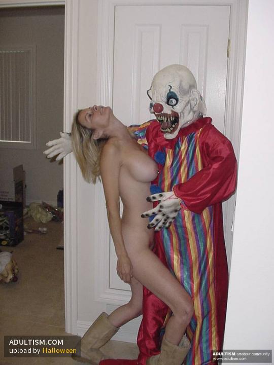 Halloween Sex - Adult amateurs upload sexy halloween pictures and halloween sex videos -  Adultism