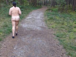 walks naked and pees 7 of 17