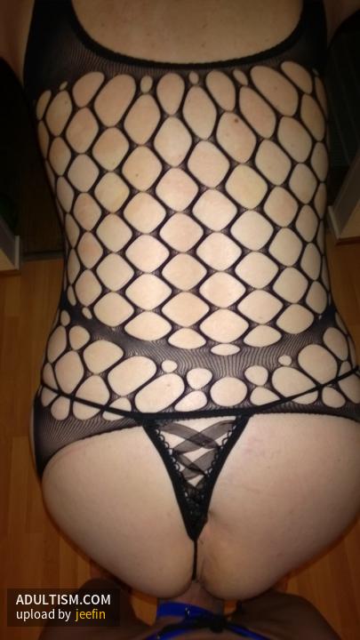 Image 2 of 6