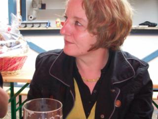 Elisabeth B. (66): Warburger 3-Lochnutte 1 of 8