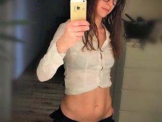 Mirror Selfies of hungry milf 7 of 17