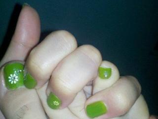 Nailpolish (green with designs and ring toe) 13 of 17