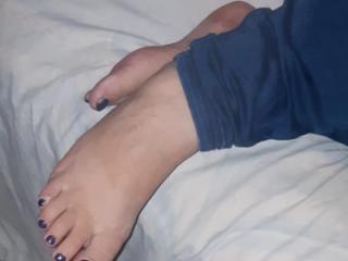 Feet (Requested) 2 of 7