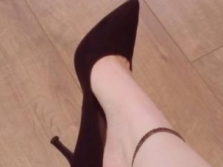 Black toes & heels 5 of 8