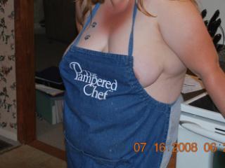 Apron 4 of 11