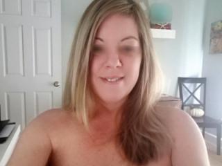 Tittie flashing.. 1 of 7