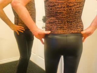 Sexy Leggings & Tank Top 14 of 17