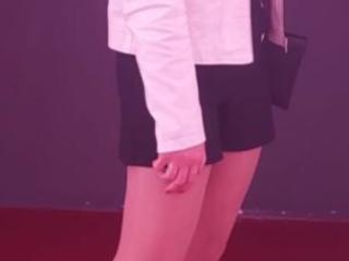 Sexy outfit 2 of 8