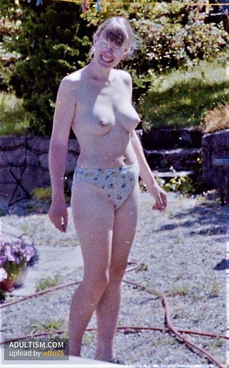 Image 4 of 9