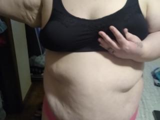 Sexy wife want to chat 2 of 8