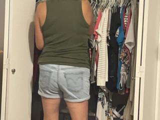 Catching a sexy wife changing shorts! 6 of 20