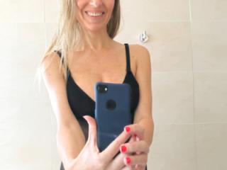 I need warm SEMEN on my FACE! Heidi HotWife 9 of 12