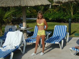 Day at the pool in Cancun 1 of 4