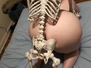 Skeleton getting some action 14 of 16