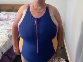 New one piece swim suit 2 of 17