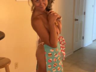 Sweet little NC milf 2 of 12