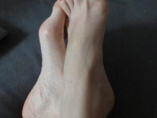 her feet 18 of 20