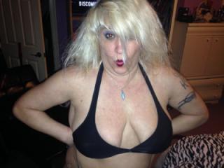 Hot Blonde Milf and Her Magical Tits 10 of 11