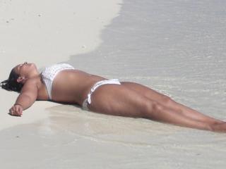 Ellen1985 beach 4 2 of 4