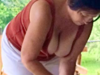 Wife like to show her tits to our neighbor 2 of 7