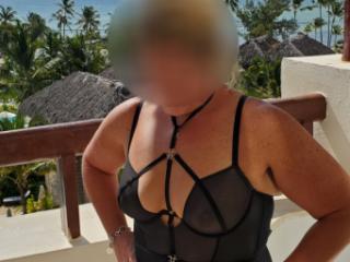 milf on vacation 4 of 4