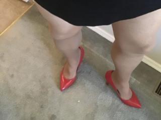 Red heels black skirt 5 of 8