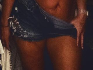 TGI-fucking-F! 💋 2 of 6