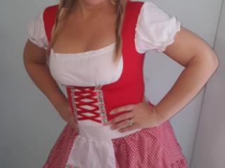 Halloween beer girl outfit 3 of 20