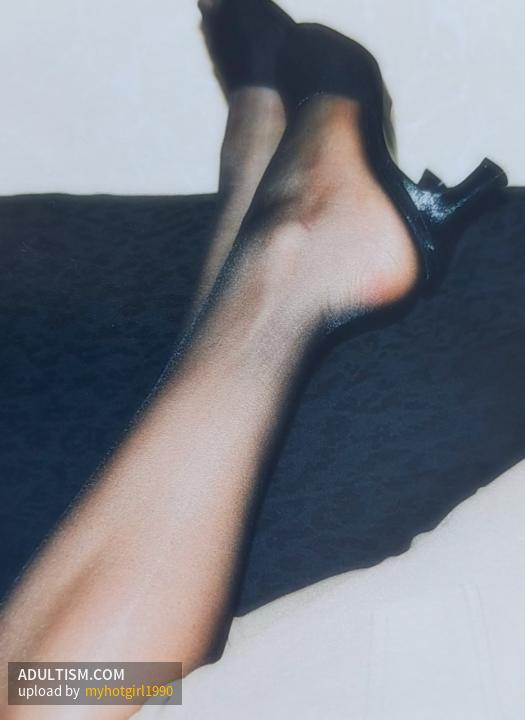 Image 3 of 4