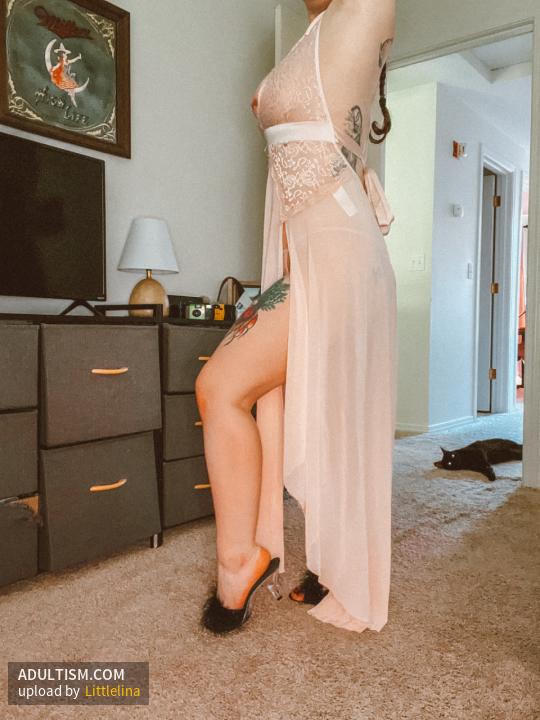 Image 2 of 20