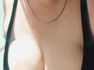 Bras and Cleavages 10 of 20