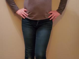 Milf Wife in & out of tight jeans 1 of 5