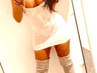 Perfect shopping outfit 4 of 6