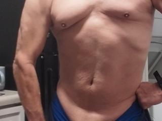 Showing off my Small muscle again. 6 of 12