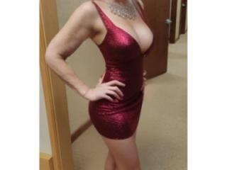 Hotwife for IOWA Bulls 16 of 17